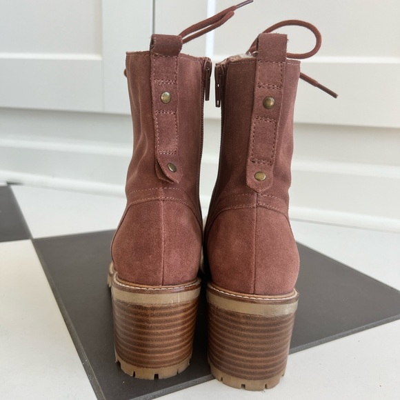 Anthropologie Seychelles muted pink Sherpa boots - never worn NEW - Picture 7 of 9